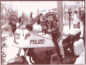 Jan auf Polizeimotorrad